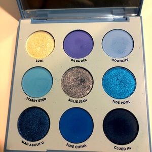 Colourpop Blue 💙 Moon 🌙 eyeshadow palette